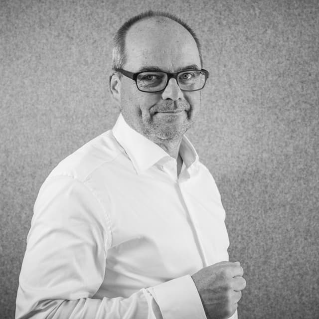 Dr. Hartwig Schwerdtle