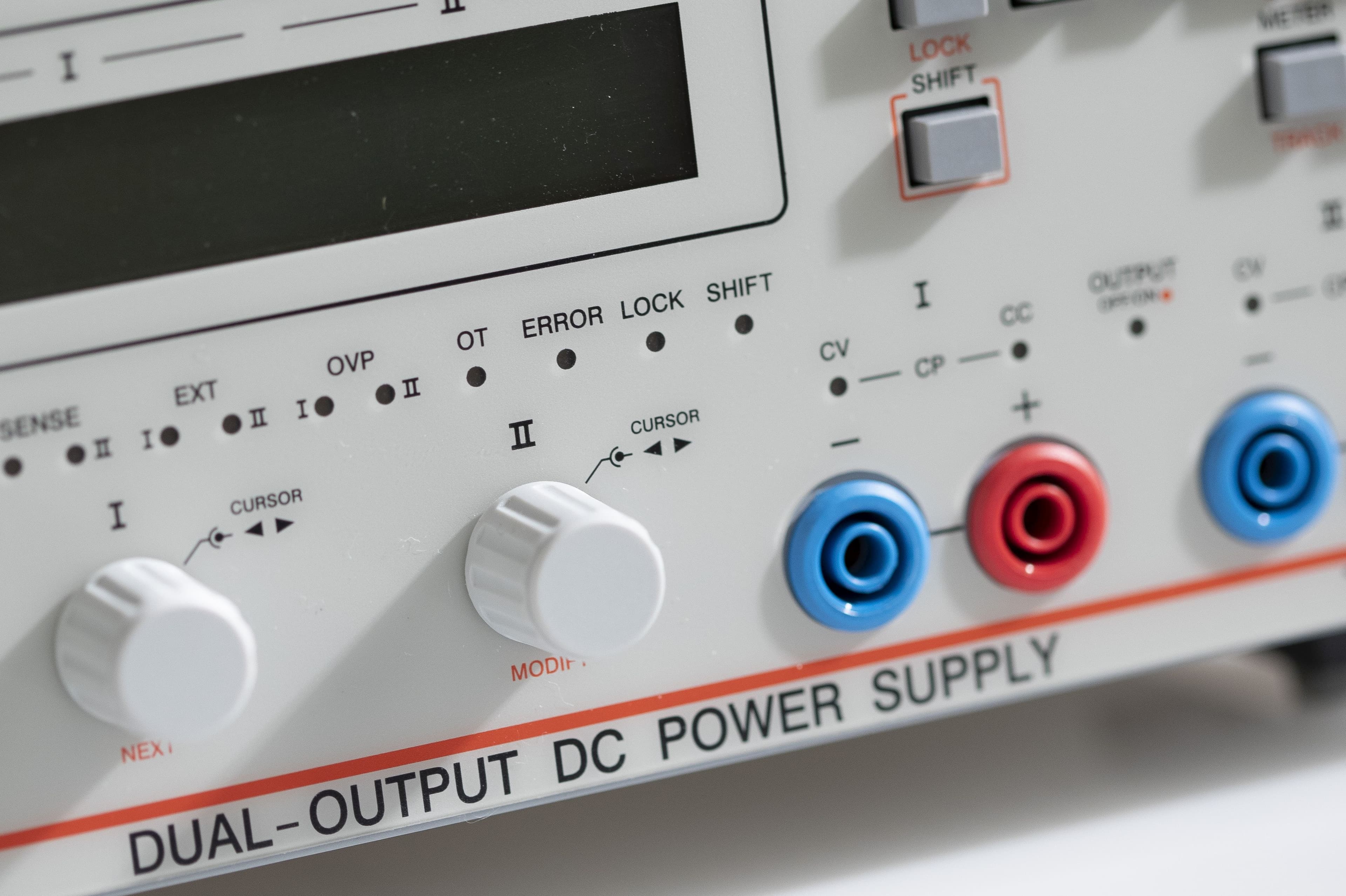 TOELLNER Electronic Instrumente GmbH